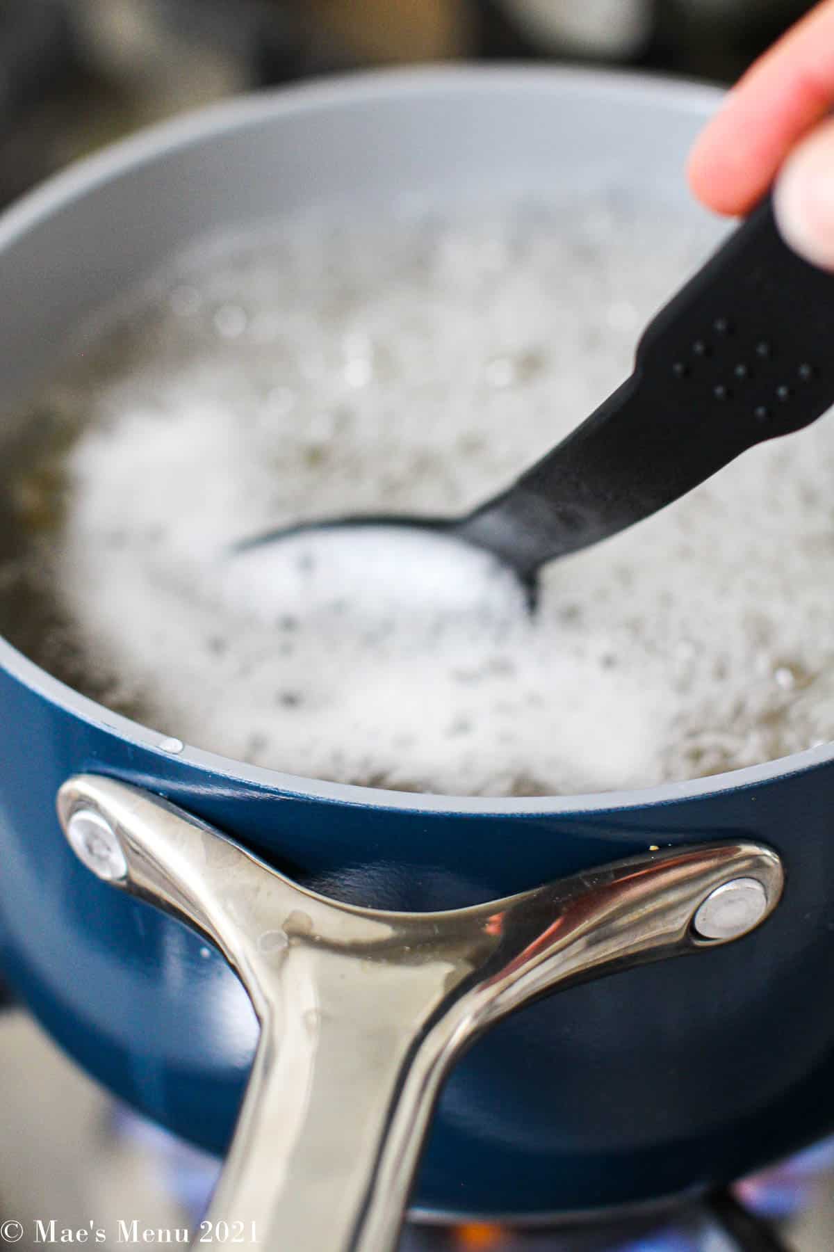 Cooking pasta in a saucepan of water