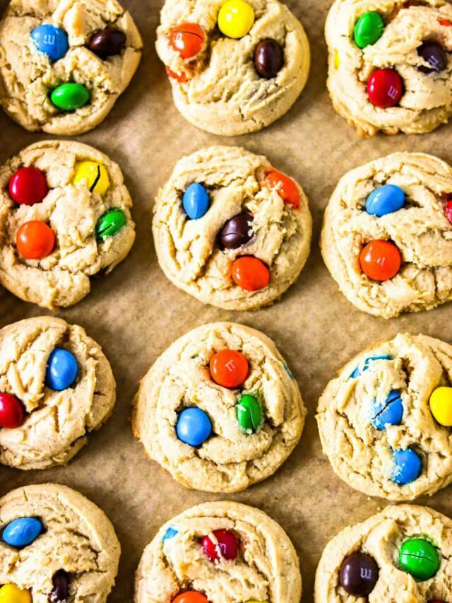 Easy Peanut Butter M&M Cookies